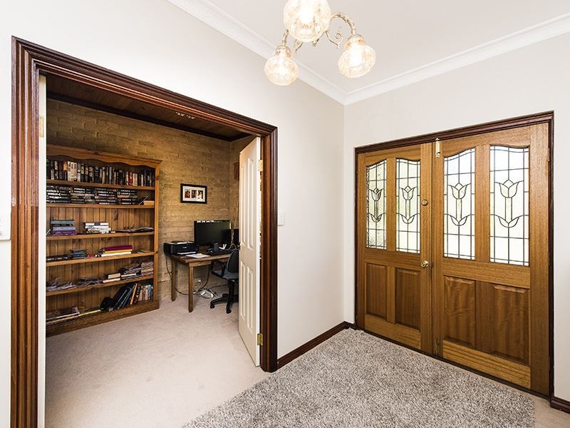 13 Raywood Road, Bouvard WA 6211