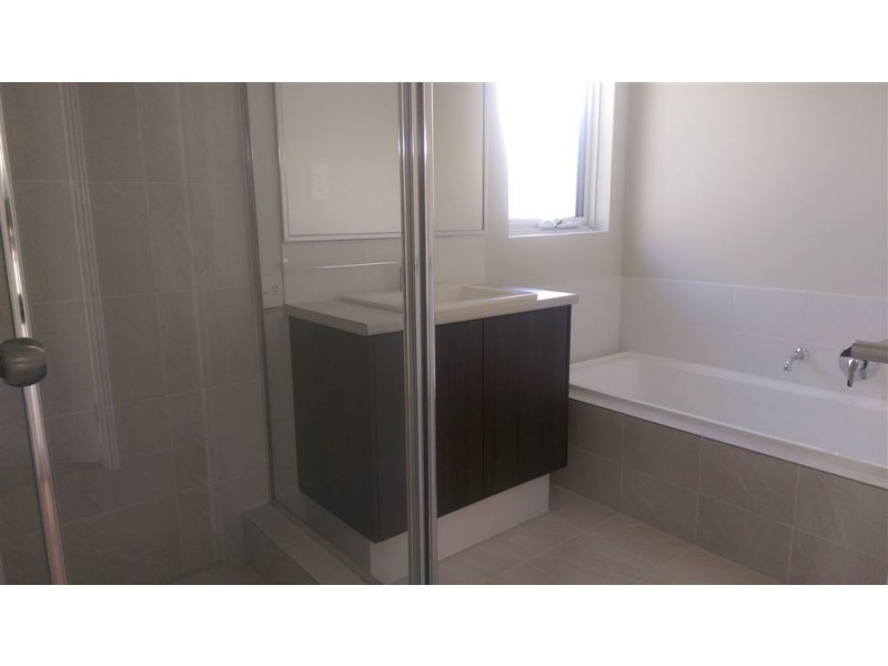 12 Silvereye Way, Erskine WA 6210