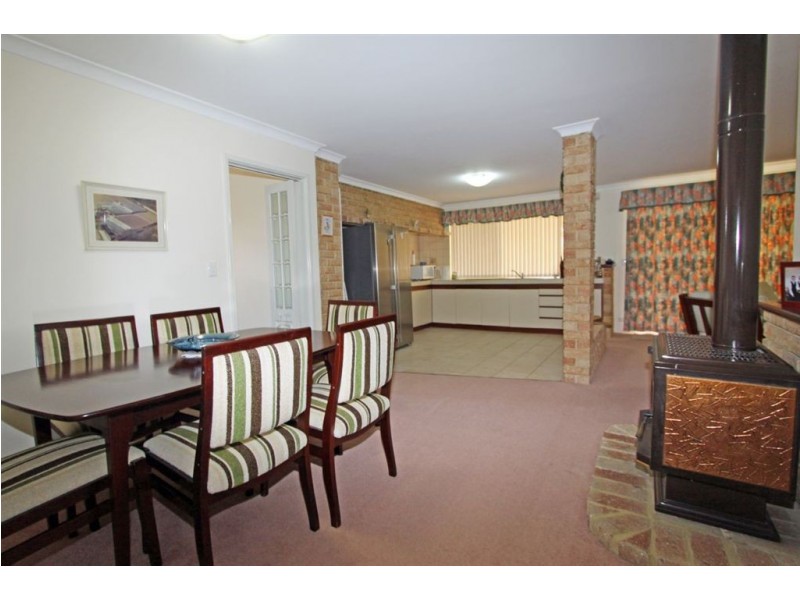 9 Carabeen Place, Halls Head WA 6210