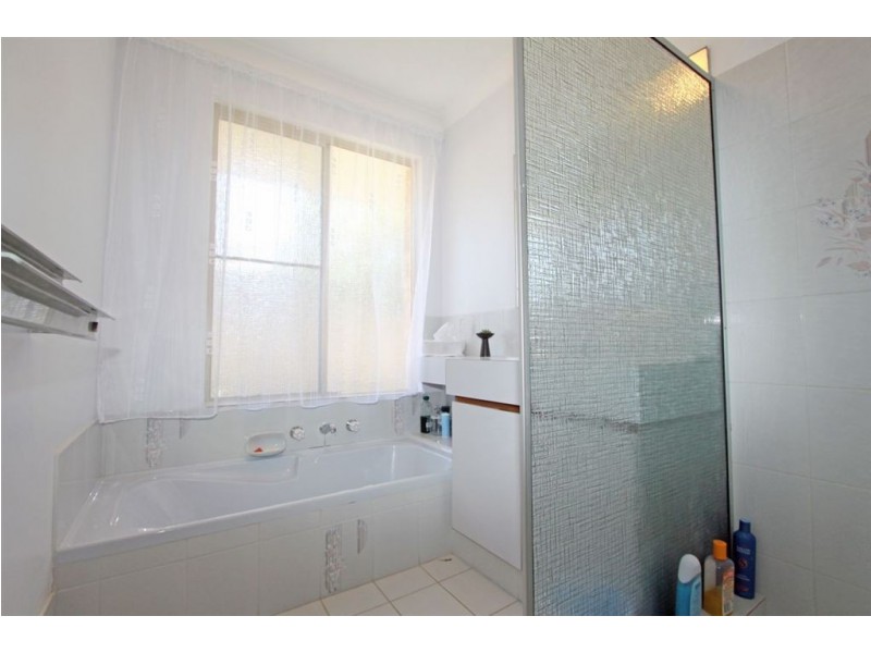 9 Carabeen Place, Halls Head WA 6210