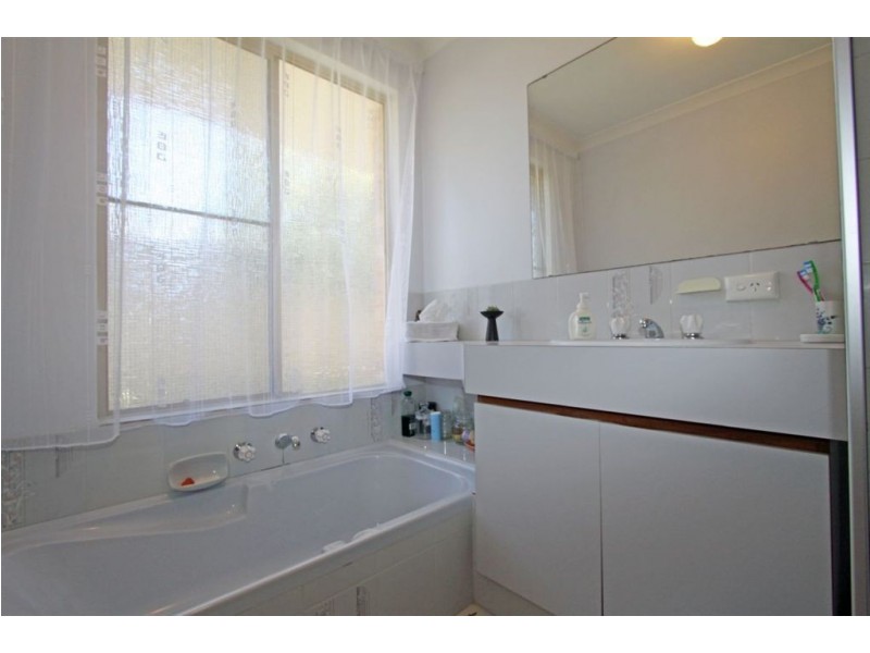 9 Carabeen Place, Halls Head WA 6210