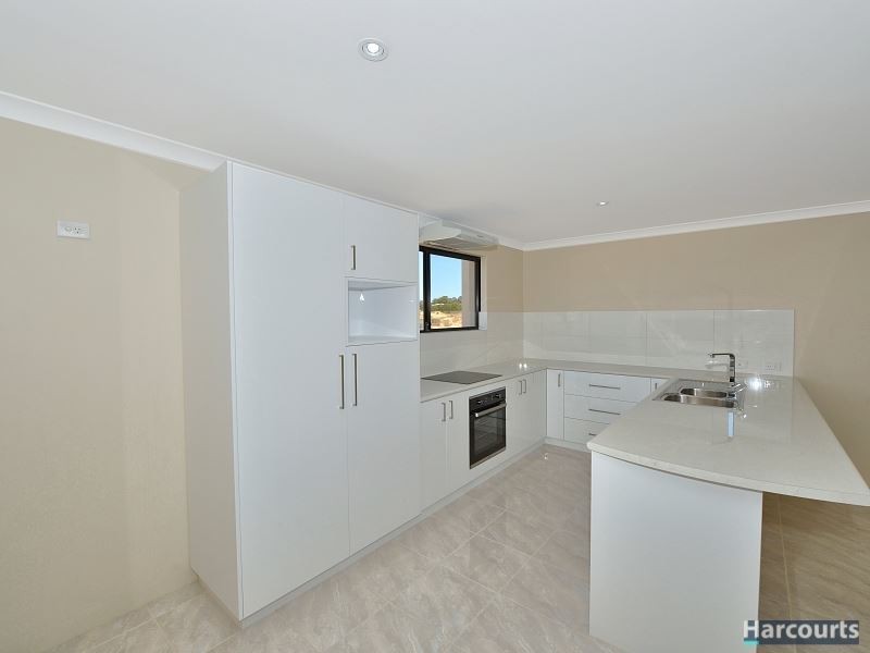 99 Oakleigh Drive, Erskine WA 6210