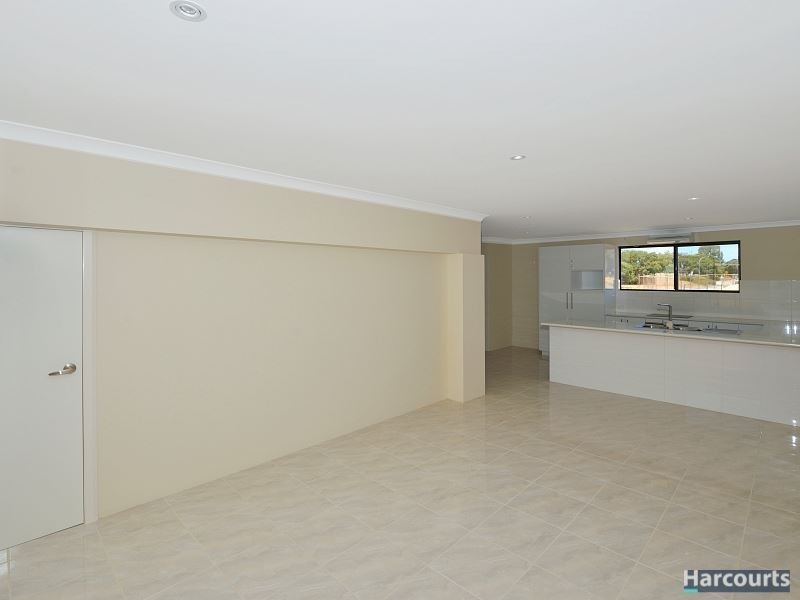 99 Oakleigh Drive, Erskine WA 6210