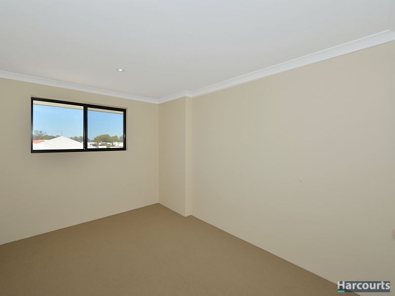 99 Oakleigh Drive, Erskine WA 6210