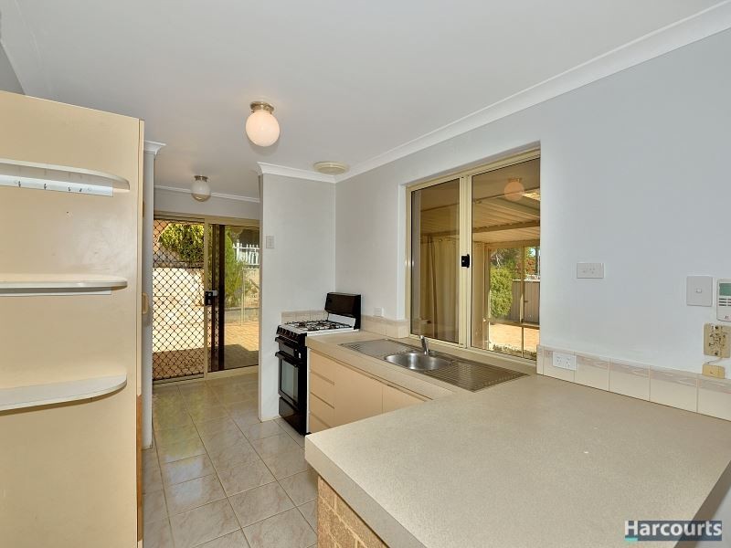 18 Jacana Way, Halls Head WA 6210