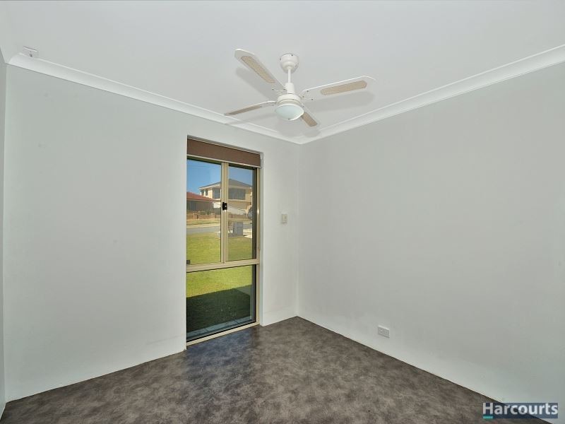 18 Jacana Way, Halls Head WA 6210