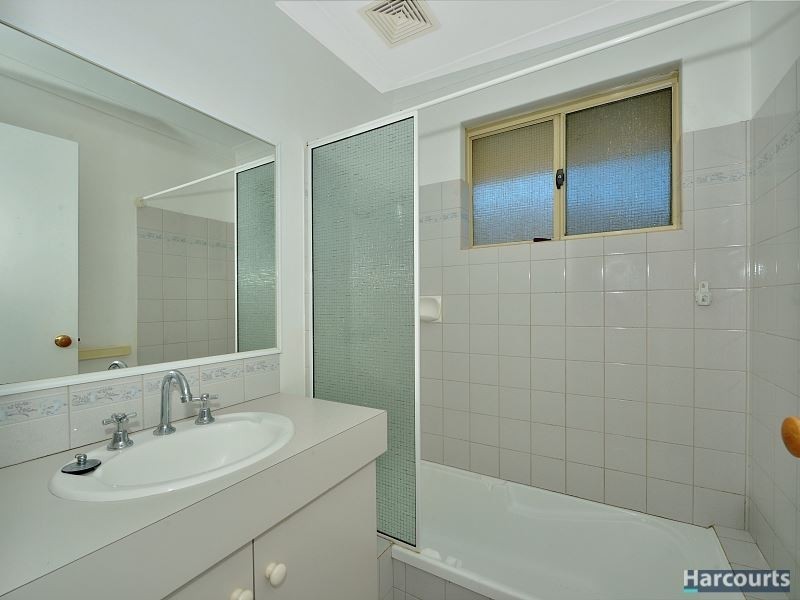 18 Jacana Way, Halls Head WA 6210