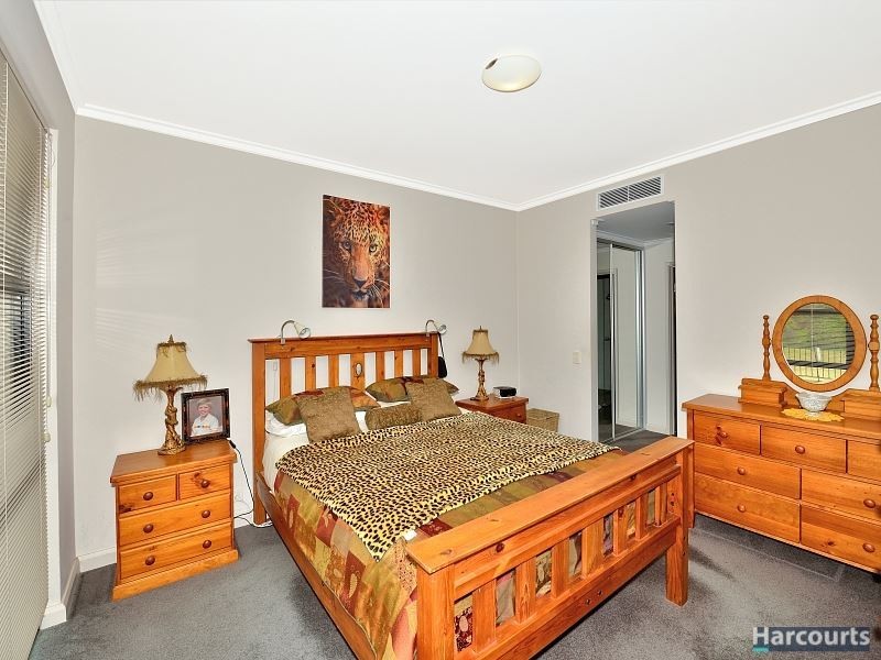 8 Malone Loop, Meadow Springs WA 6210