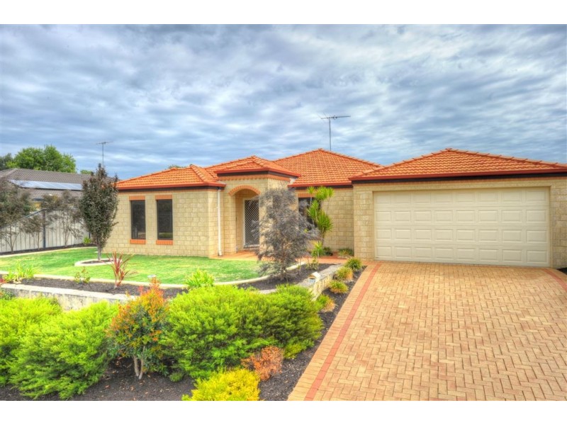 209 Oakmont Avenue, Meadow Springs WA 6210