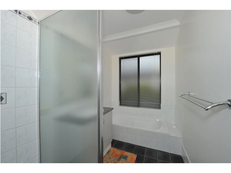 209 Oakmont Avenue, Meadow Springs WA 6210