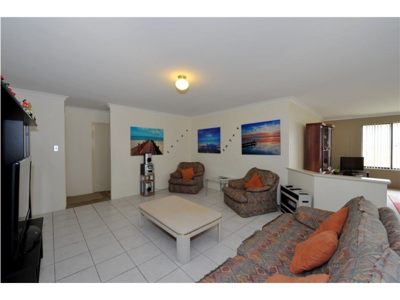 209 Oakmont Avenue, Meadow Springs WA 6210