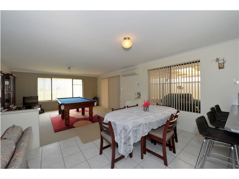 209 Oakmont Avenue, Meadow Springs WA 6210