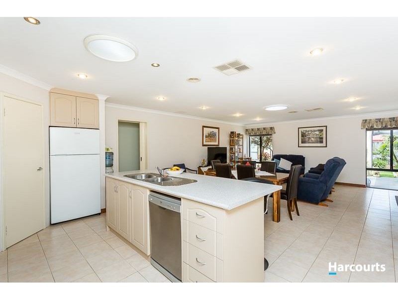 37 Richview Ramble, Wannanup WA 6210