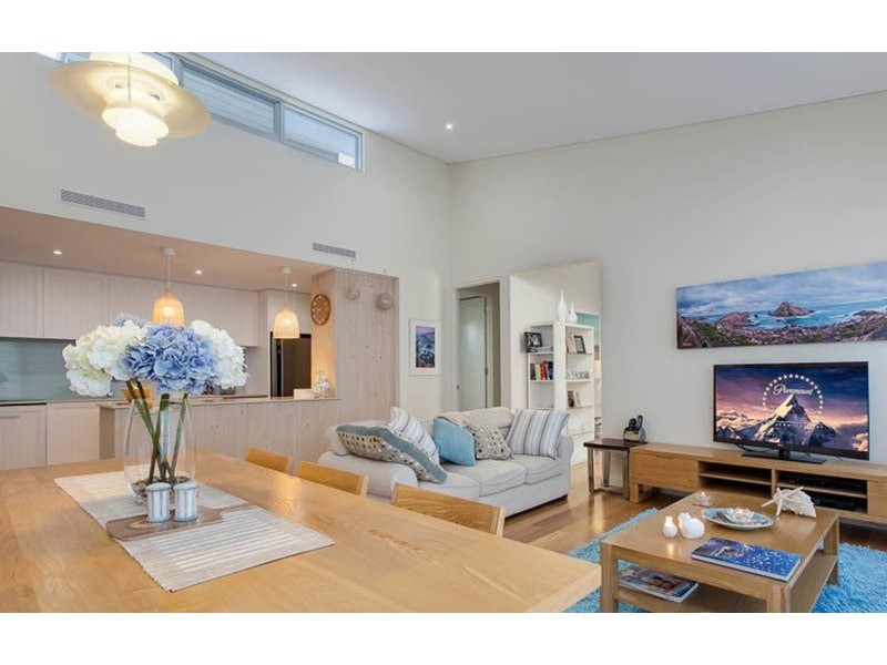 7 Cassowary Crescent, Mandurah WA 6210