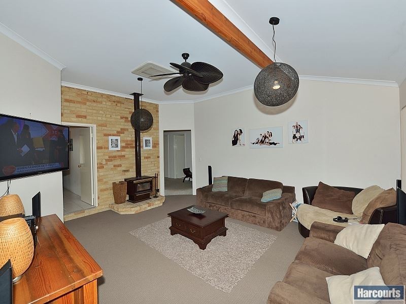 7 Sage Court, Halls Head WA 6210