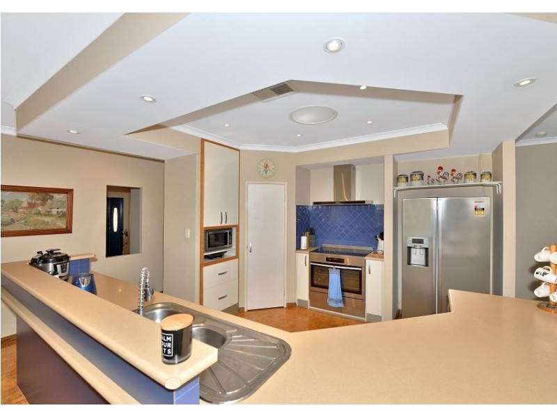 59 Admiralty Crescent, Halls Head WA 6210