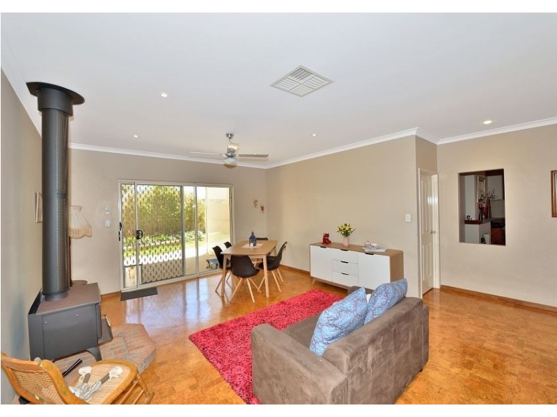 59 Admiralty Crescent, Halls Head WA 6210