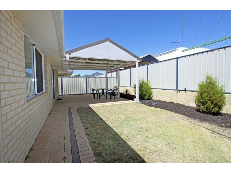 72 Camden Way, Meadow Springs WA 6210