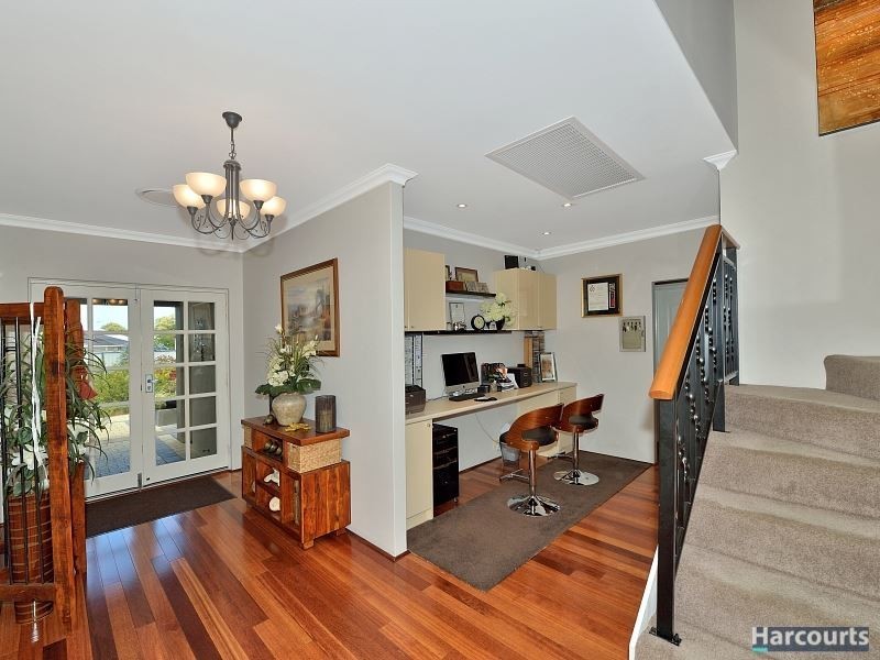 32 Brackenridge Ramble, Meadow Springs WA 6210