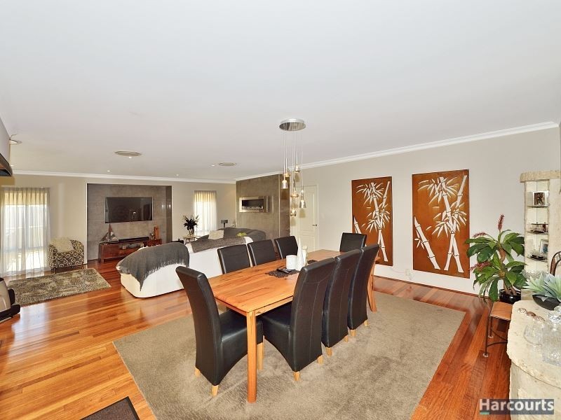 32 Brackenridge Ramble, Meadow Springs WA 6210