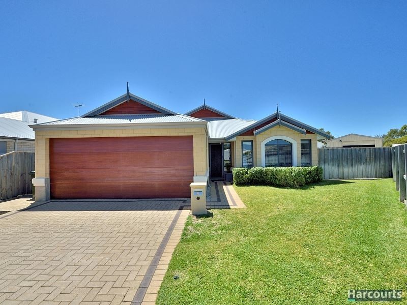 10 Senecio Way, Halls Head WA 6210