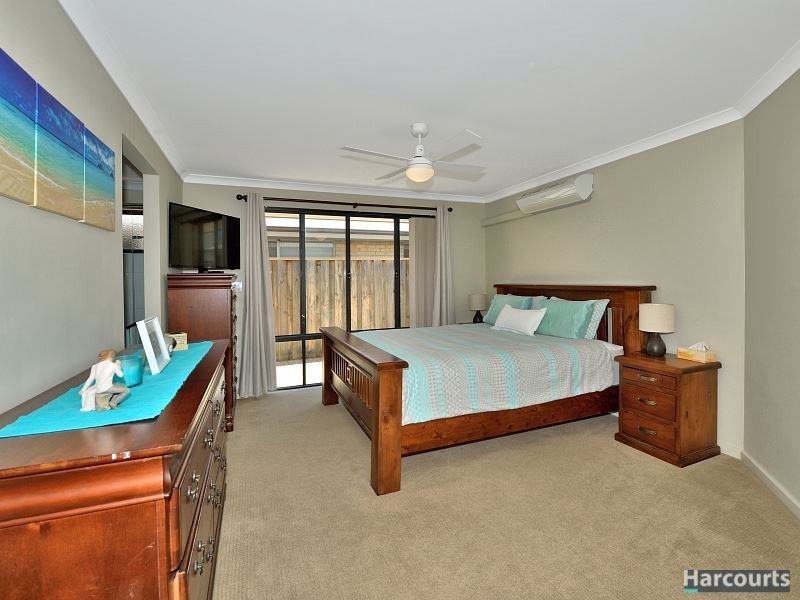 10 Senecio Way, Halls Head WA 6210