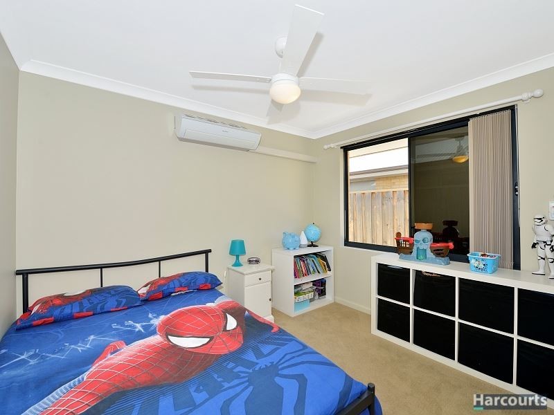 10 Senecio Way, Halls Head WA 6210