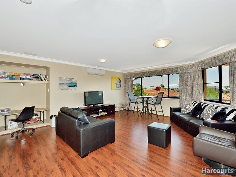 50 Waterside Drive, Dudley Park WA 6210