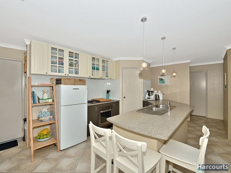 2 Innes Parkway, Lakelands WA 6180