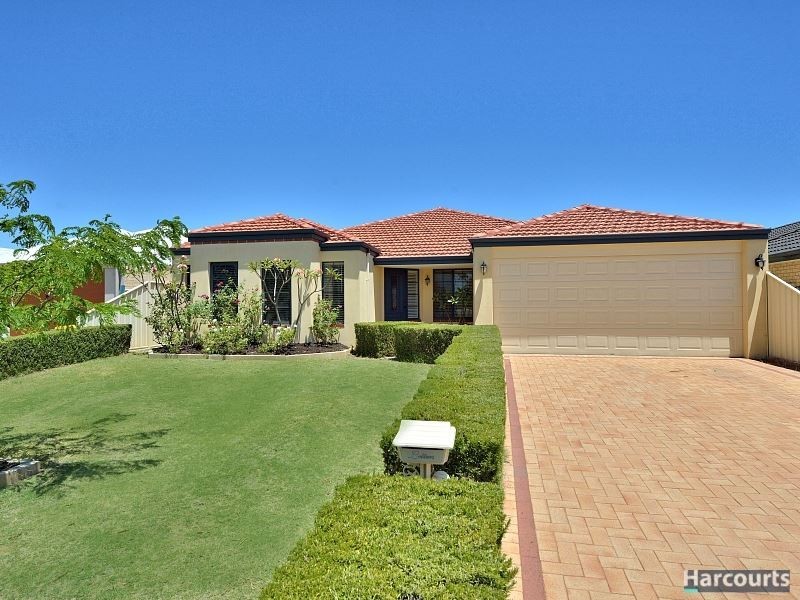 2 Innes Parkway, Lakelands WA 6180