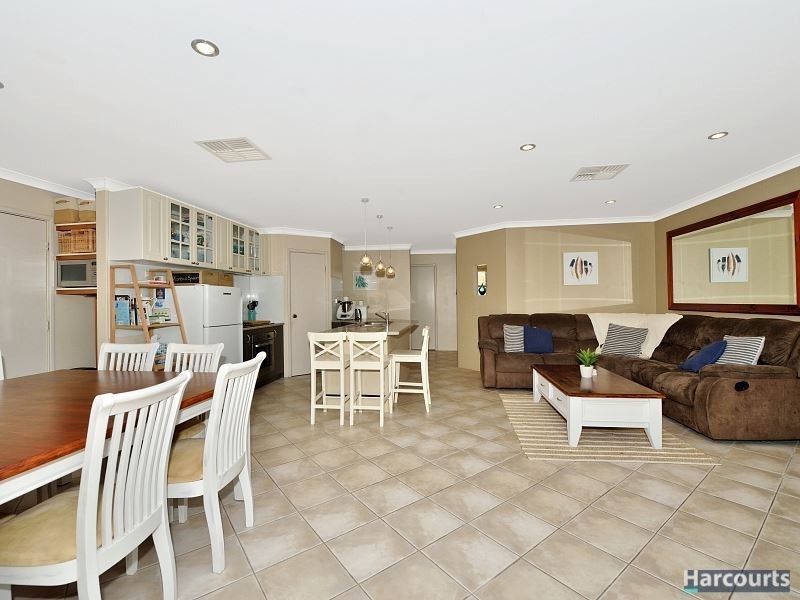 2 Innes Parkway, Lakelands WA 6180