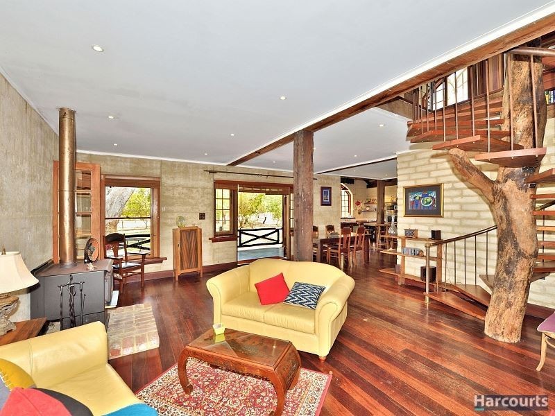 44 Serpentine Way, Stake Hill WA 6181