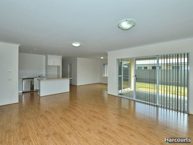 19 Vaucluse Way, Coodanup WA 6210