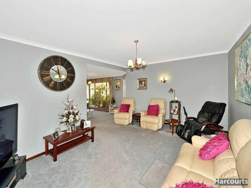 9 Leighton Road East, Halls Head WA 6210