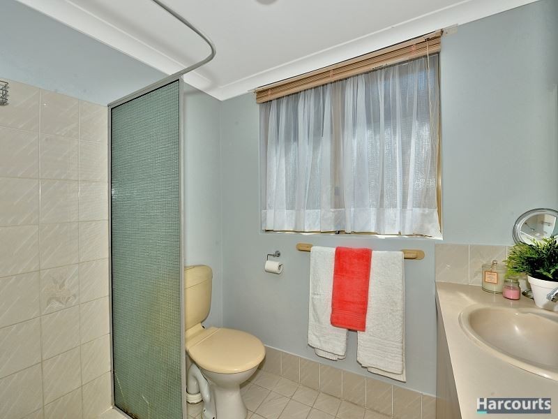 2 Magnolia Rise, Halls Head WA 6210