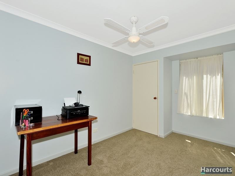 2 Magnolia Rise, Halls Head WA 6210