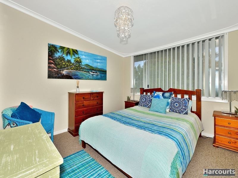 6 Lindley Road, Halls Head WA 6210