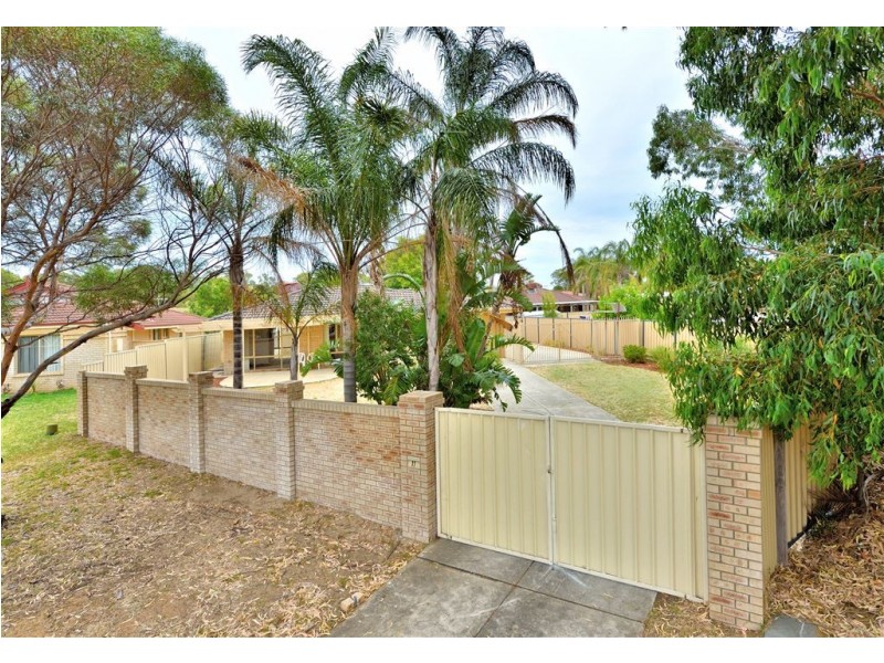11 Elegant Drive, Greenfields WA 6210