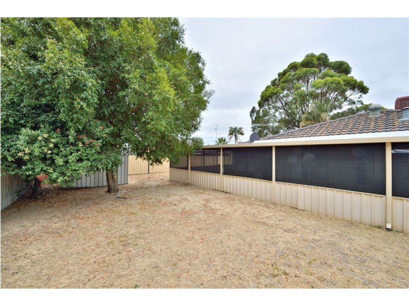11 Elegant Drive, Greenfields WA 6210