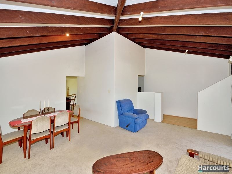 81 Armstrong Hills Drive, Lake Clifton WA 6215