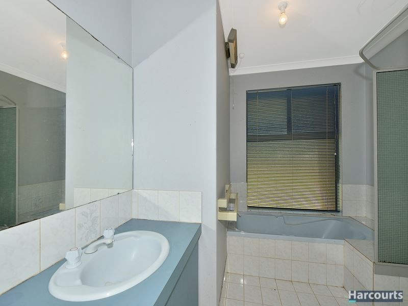 81 Armstrong Hills Drive, Lake Clifton WA 6215