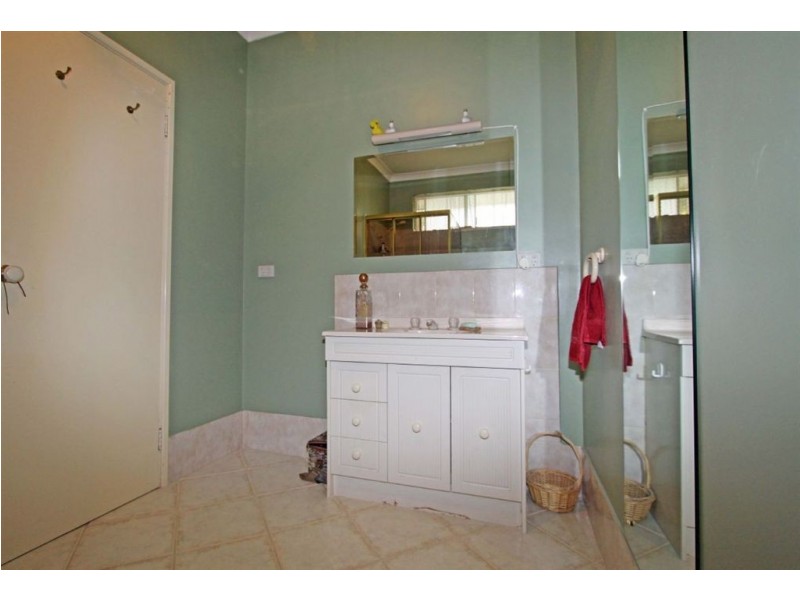 2 Exeter Place, Greenfields WA 6210