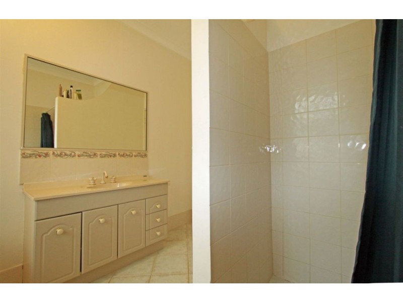 2 Exeter Place, Greenfields WA 6210