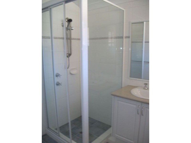 4 Saffron Loop, Falcon WA 6210