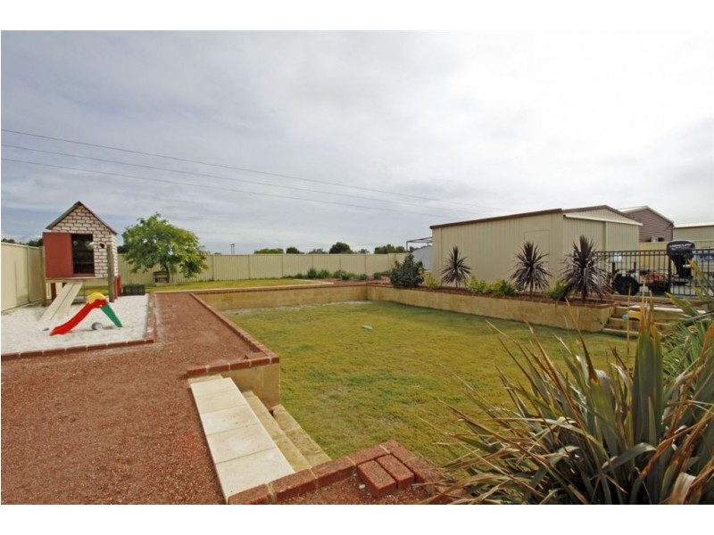 67 Country Road, Pinjarra WA 6208