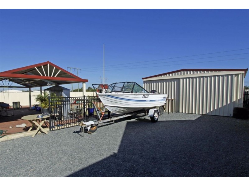 67 Country Road, Pinjarra WA 6208