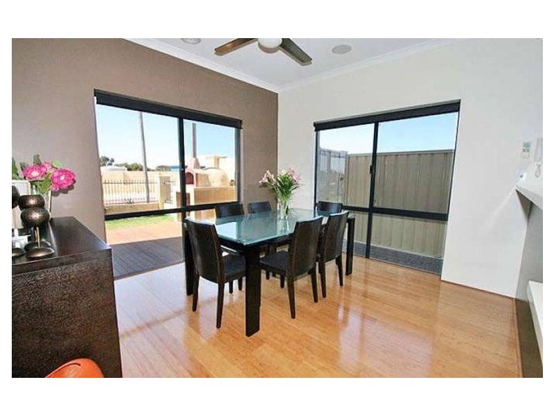 72 Flinders Street, Falcon WA 6210