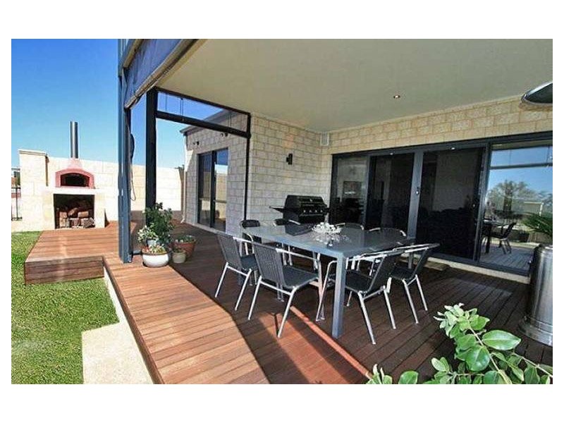 72 Flinders Street, Falcon WA 6210