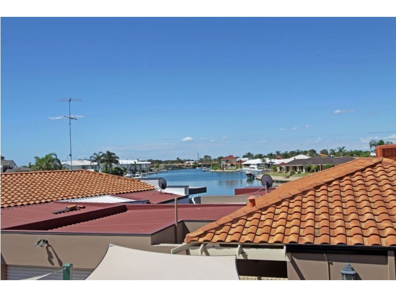 52 Waterside Drive, Dudley Park WA 6210