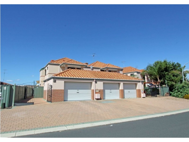 52 Waterside Drive, Dudley Park WA 6210